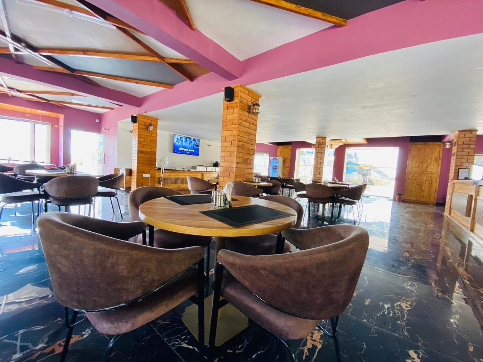 The Aesthetic Hotel & Restaurant Bhīm Tāl Dış mekan fotoğraf