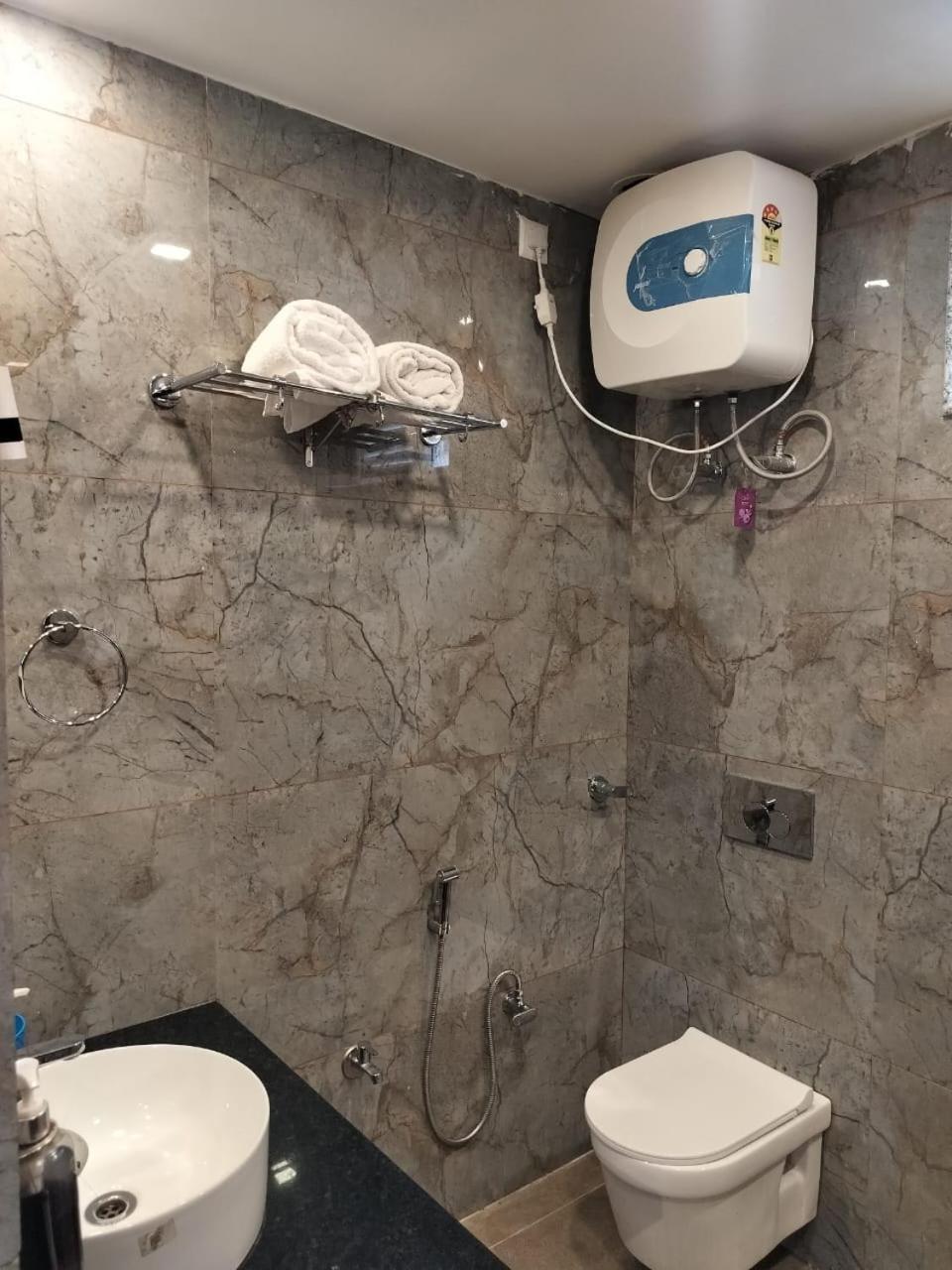 The Aesthetic Hotel & Restaurant Bhīm Tāl Dış mekan fotoğraf